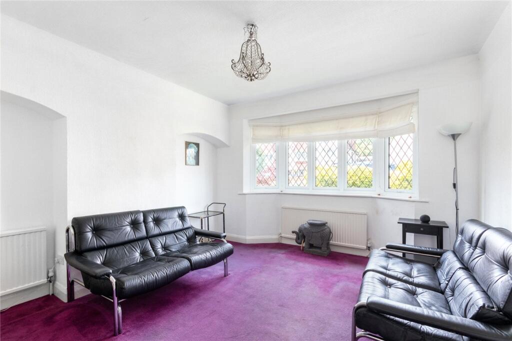 House in London - View 2