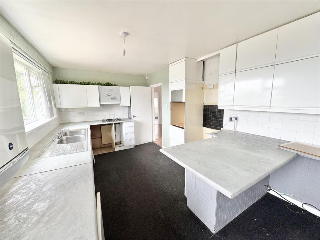 Woburn Avenue, Kirkby-In-Ashfield, Nottingham photo 2