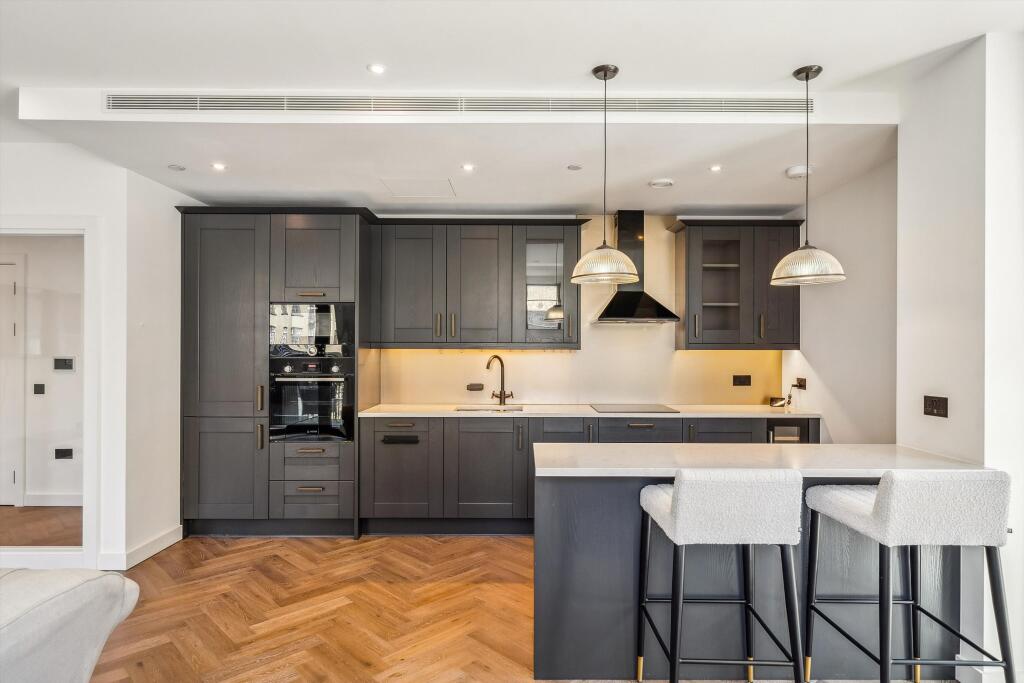 Apartment in London - View 5