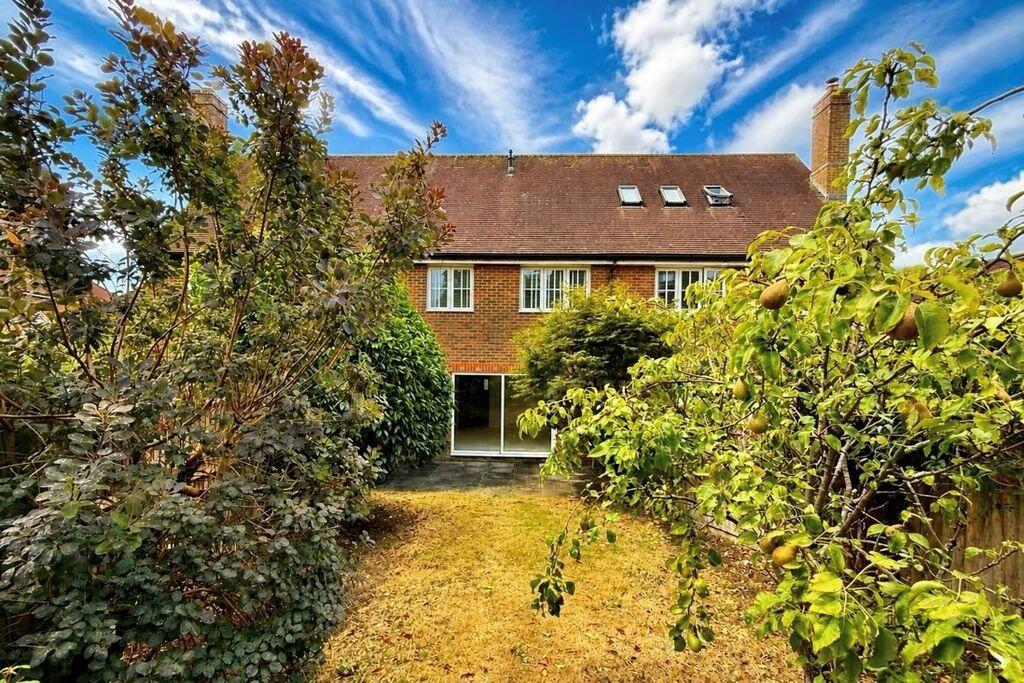 Ashburnham Drive, Cuckfield photo 2