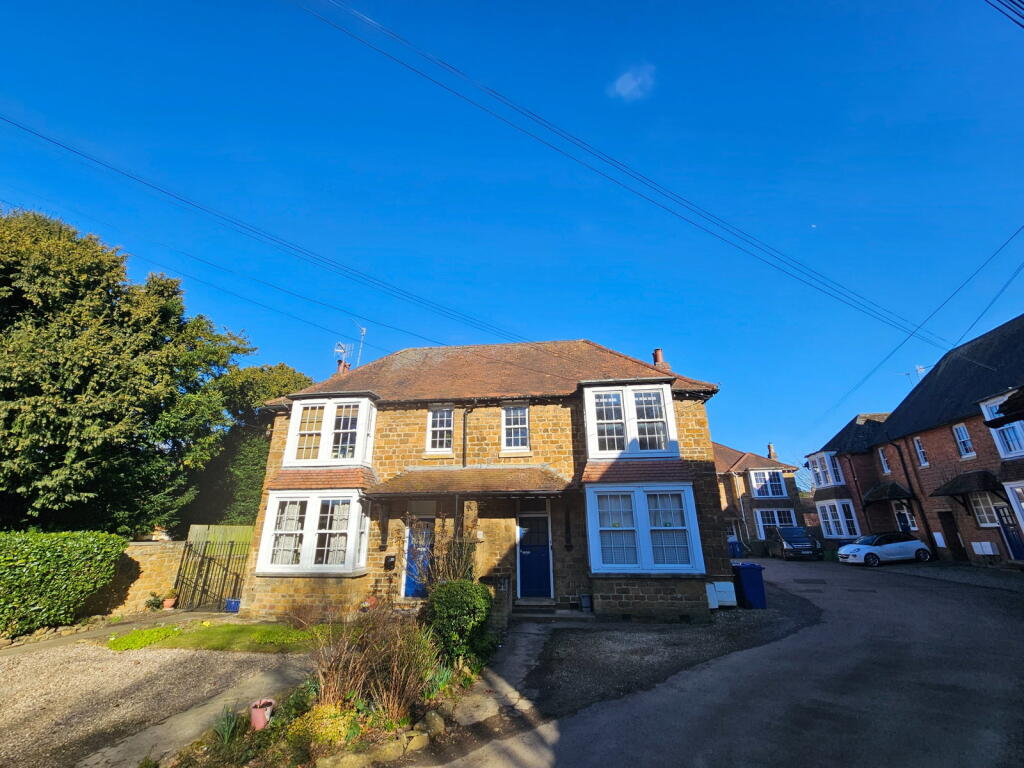 Main image of property: Park Close, Banbury, OX16 0SX