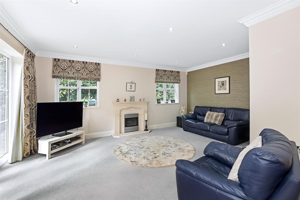 House in Croydon - View 5
