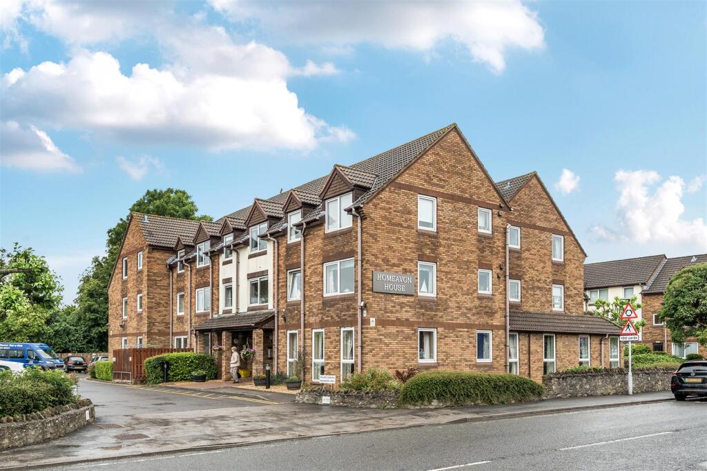 1-bed house on Bath Road, Keynsham, Bristol, £100,000