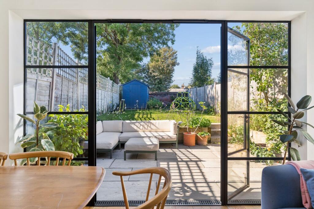 House in Hitchin, Benslow - View 4