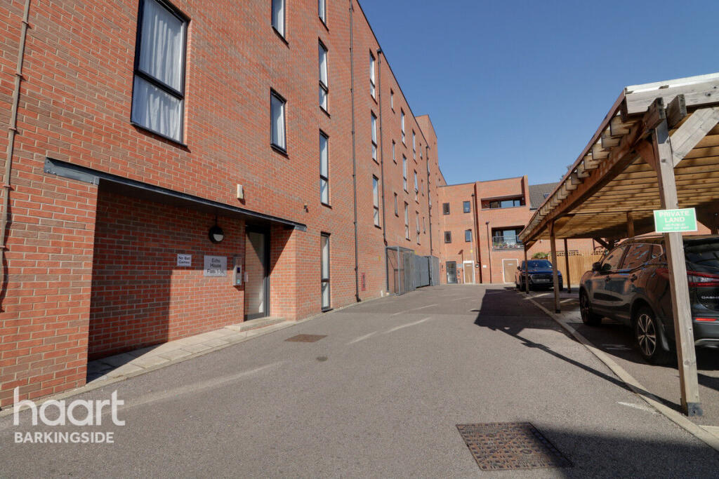 Main image of property: 37 Marine Crescent, Hainault