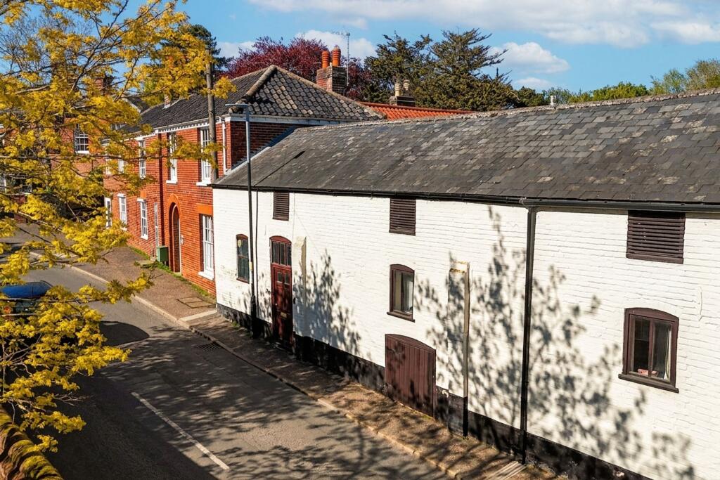 Main image of property: The Maltings, Beccles Road, Loddon, Norwich