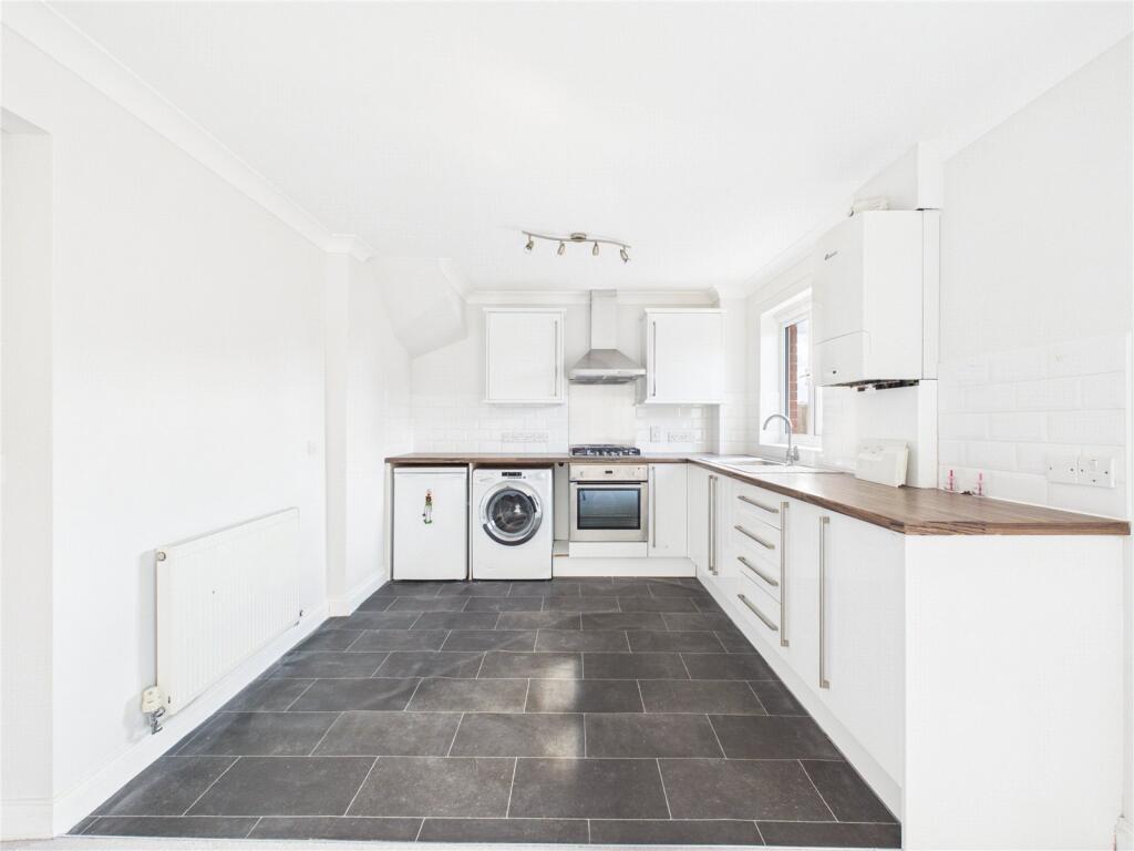 Apartment in Bristol - View 3