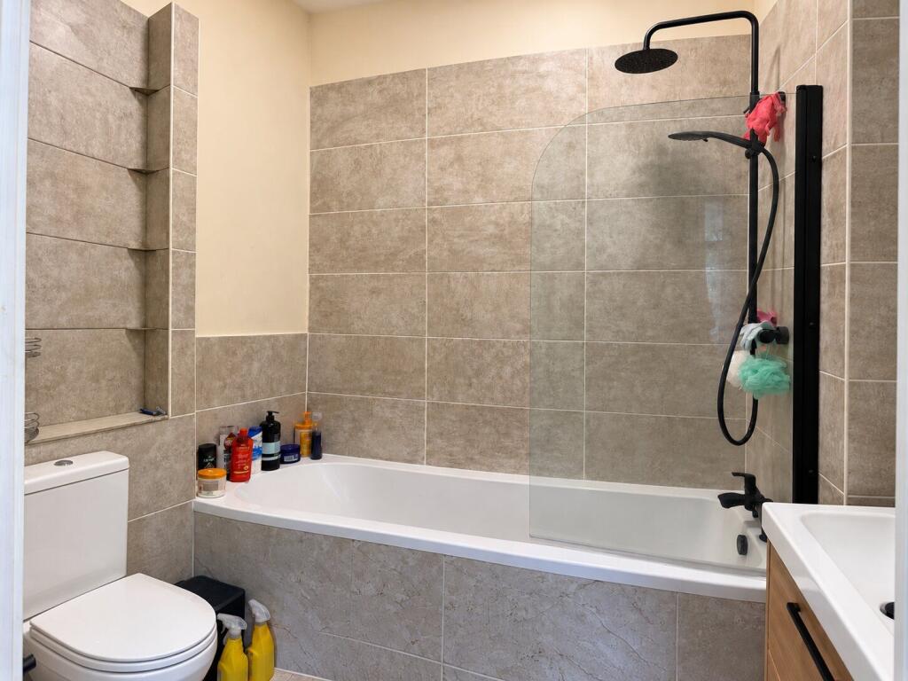 Apartment in Manchester, Greater Manchester - View 2