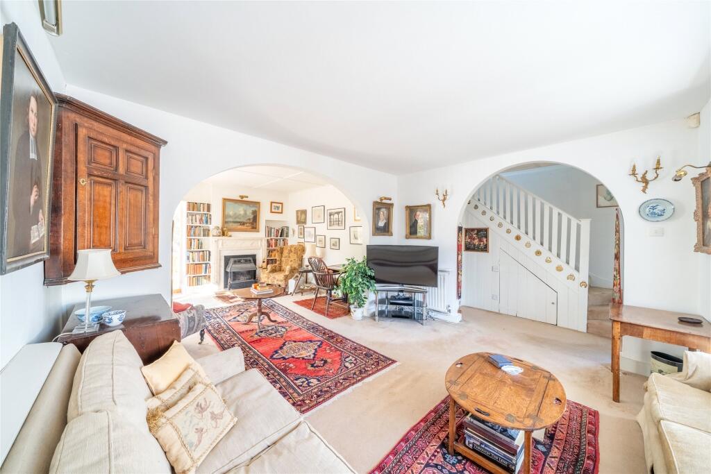 House in Tandridge, Bletchingley - View 3