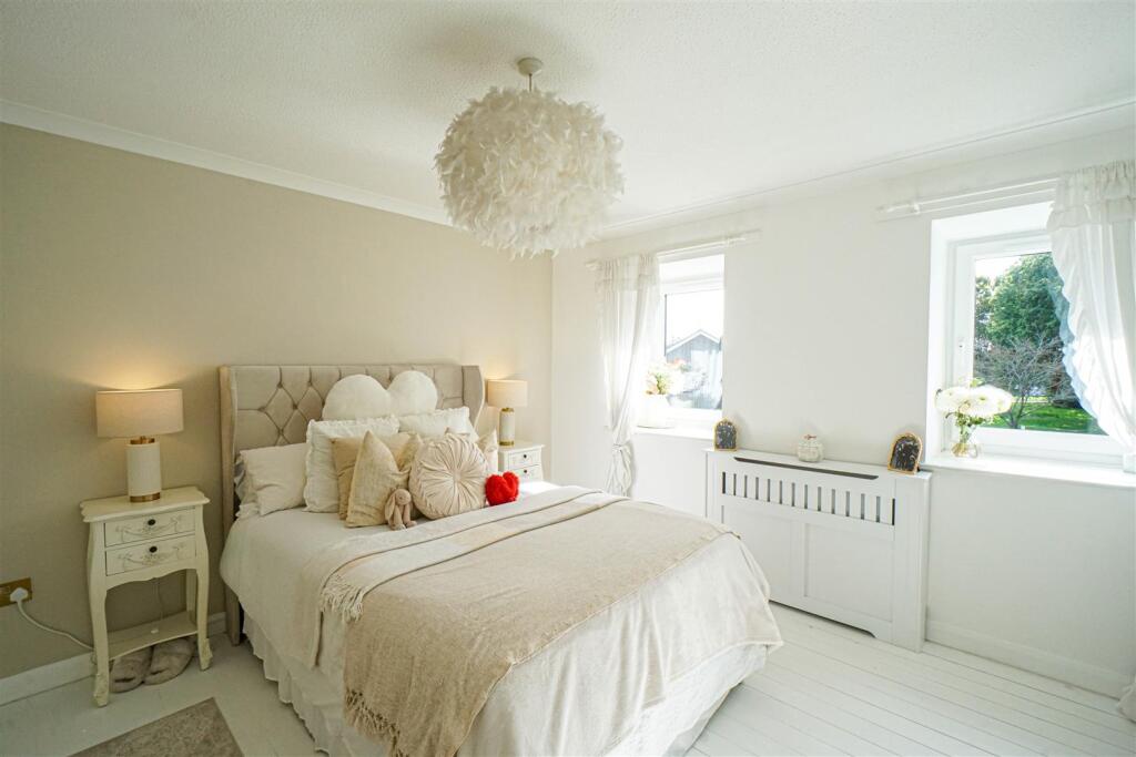 House in Tonbridge - More