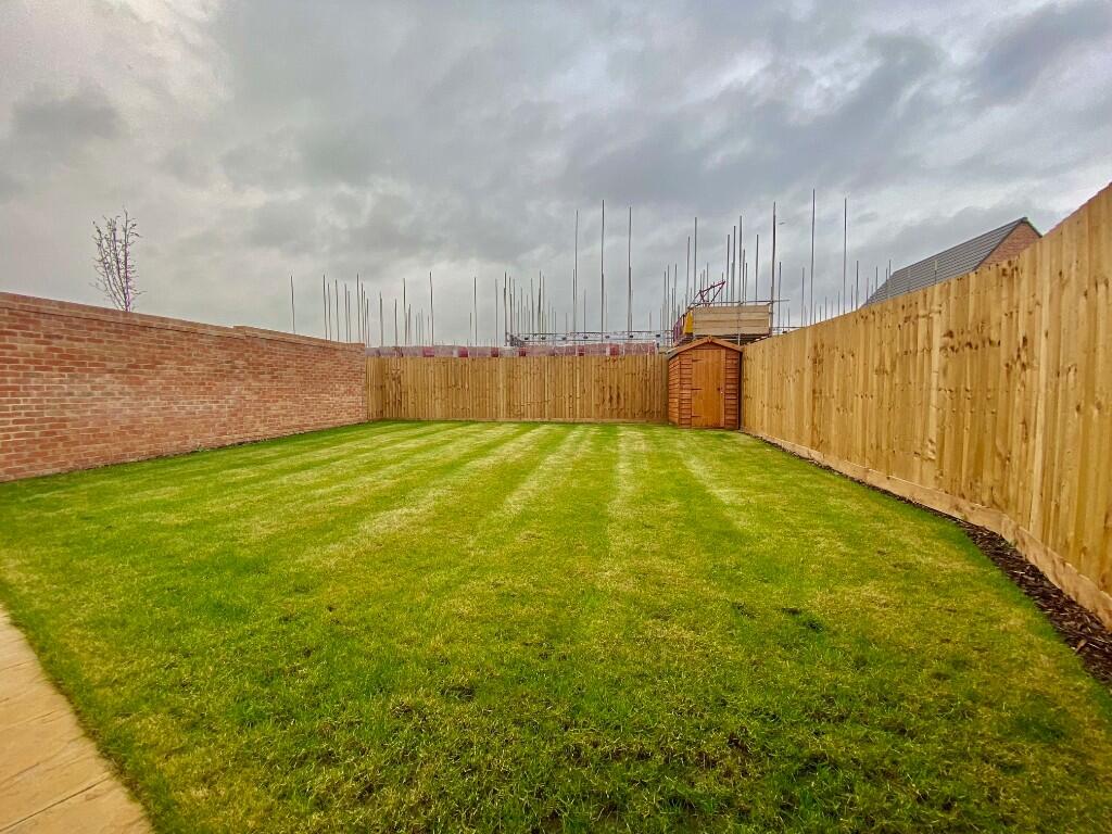 Caister Close, Hampton Beach, Peterborough, Cambridgeshire, PE7 photo 2
