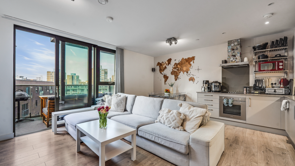 Main image of property: London E14 6UA, London, E14 6UA
