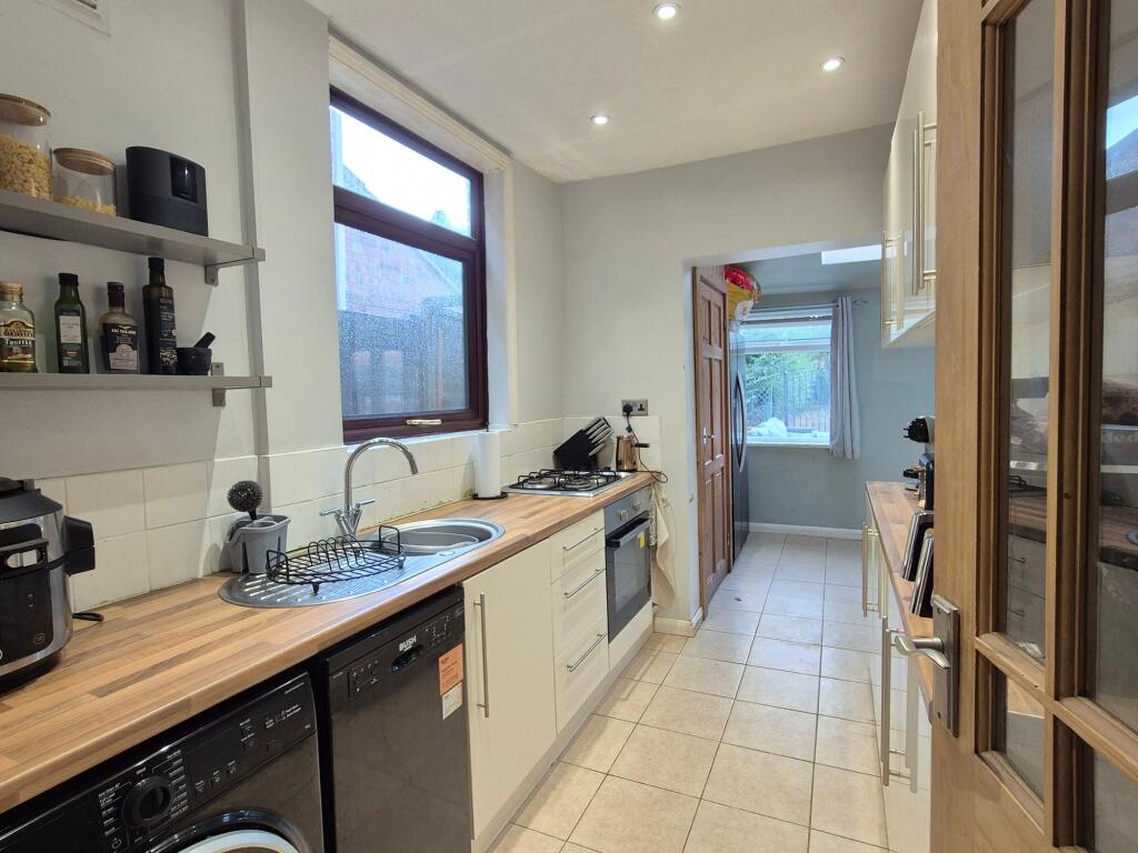 House in North West Leicestershire, Hugglescote and Donington le Heath - View 2