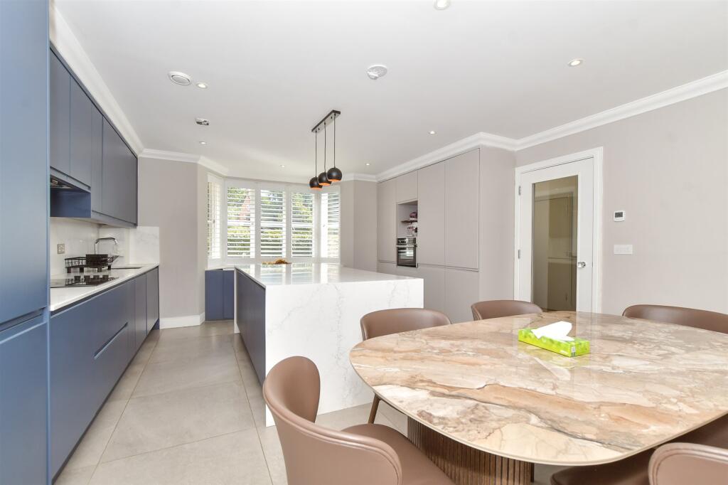 Main image of property: High Road, Chigwell, Essex