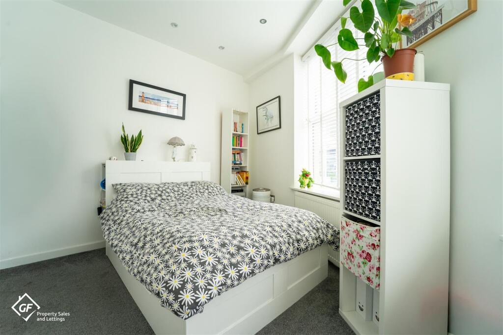 43 Woborrow Road photo 4