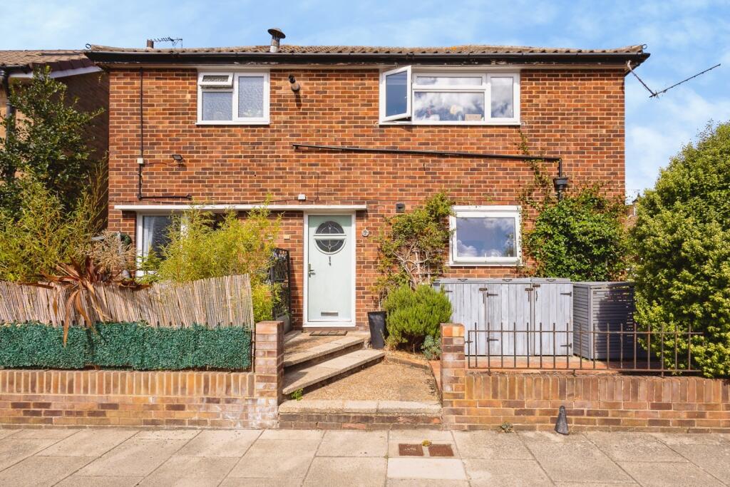 Main image of property: St. Thomas's Court, Portsmouth, Hampshire, PO1