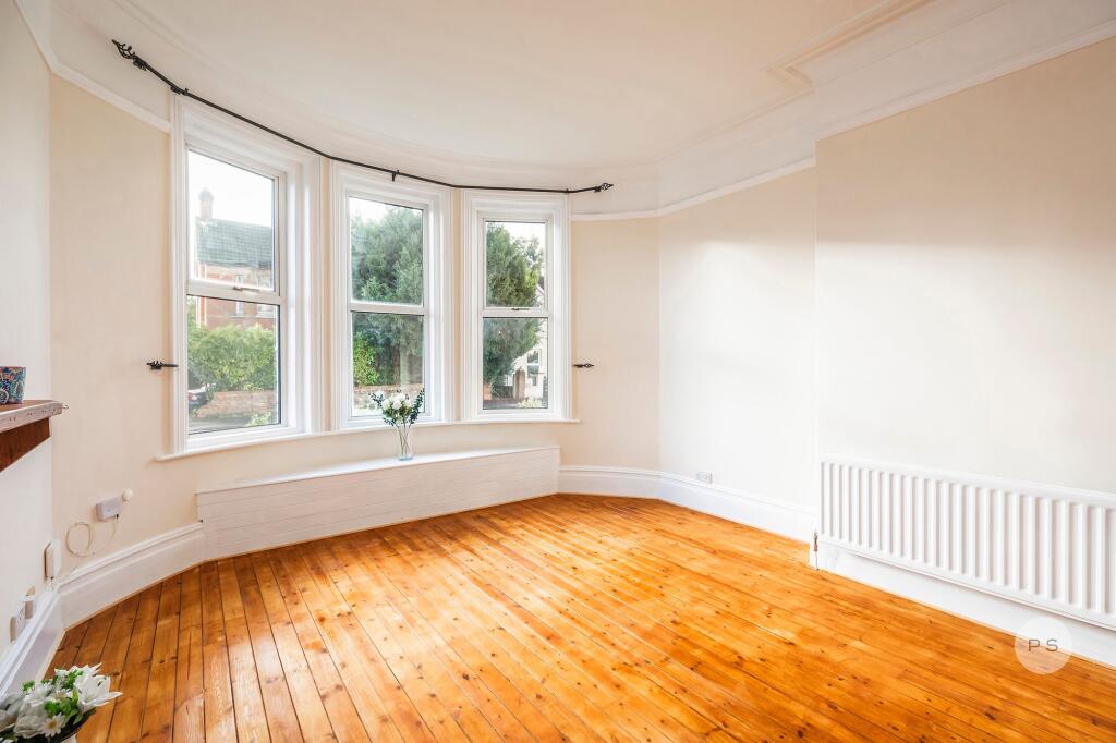 Apartment in Poole, Parkstone - View 2