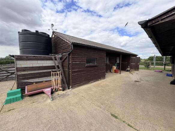 Barn 1.jpeg