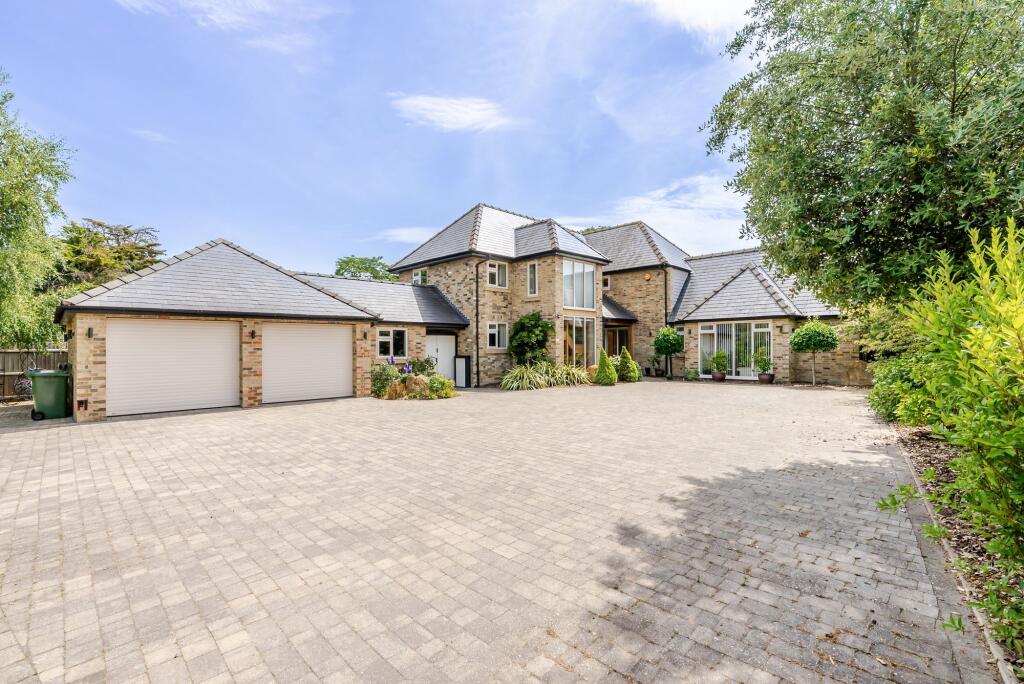 5-bed detached on Longstaff Way, Hartford, PE29, £1,350,000