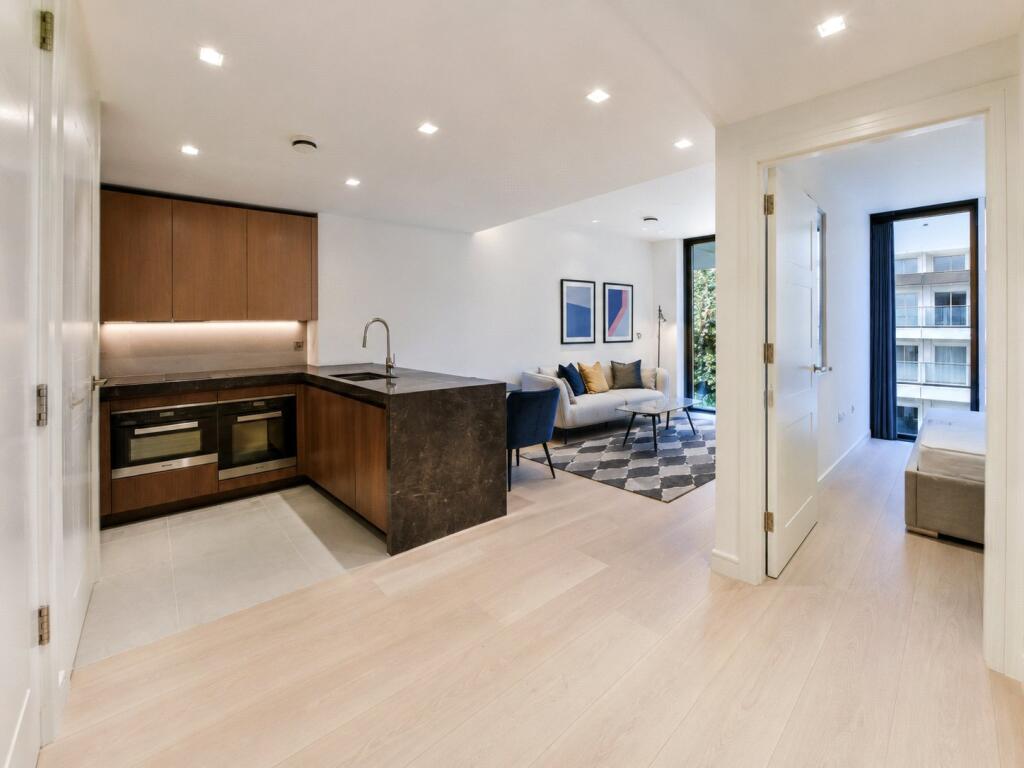 Main image of property: Lincoln Square, 18 Portugal Street, Holborn, WC2A