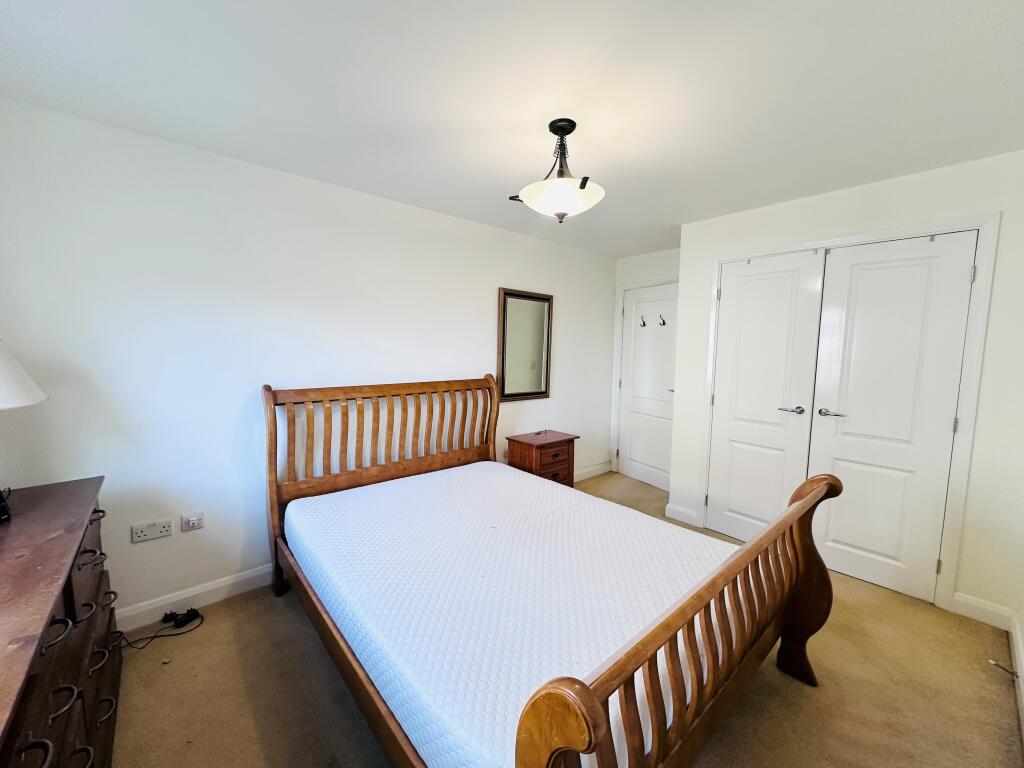 Apartment in Bristol - View 5
