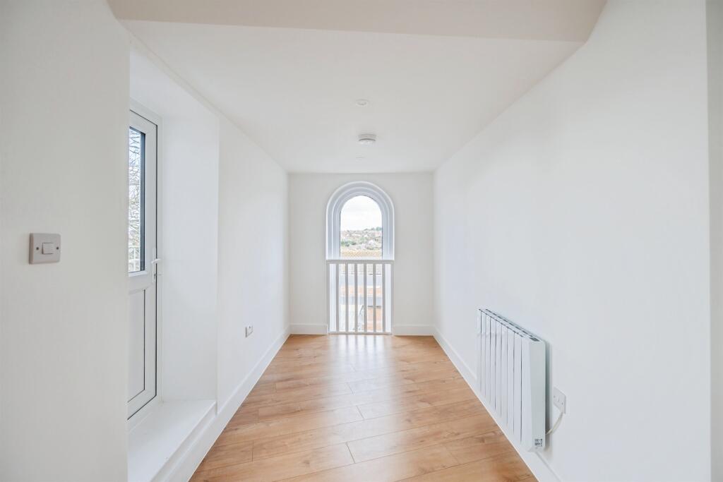 Apartment in Brighton - View 2