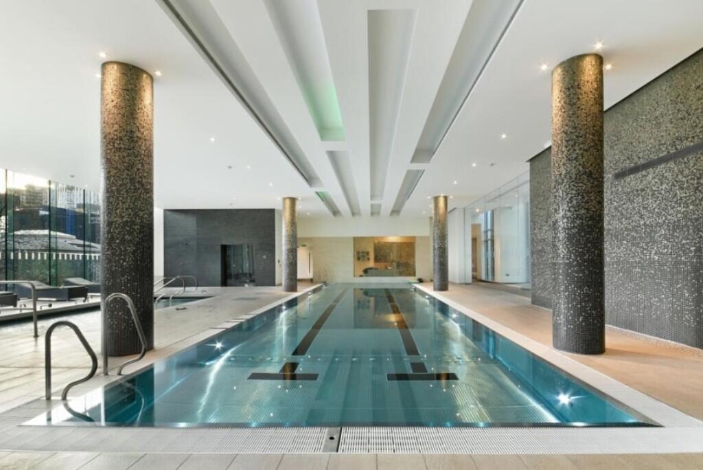 Main image of property: Pan Peninsula Square, London, E14