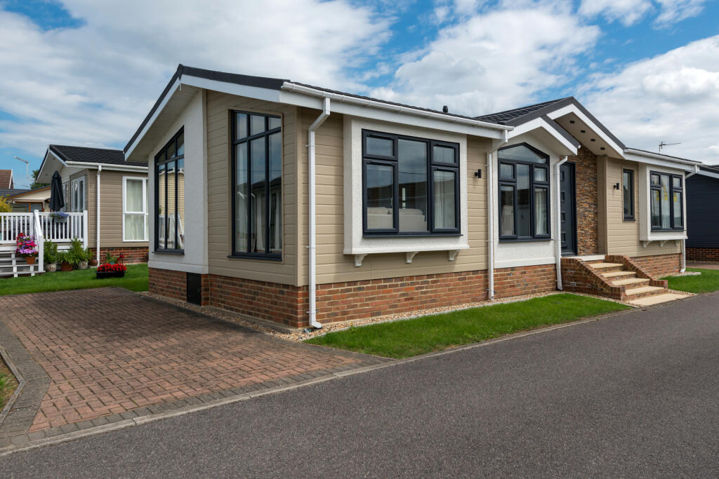 2-bed caravan on Beach Court Park, Faversham Road, Whitstable, £310,000