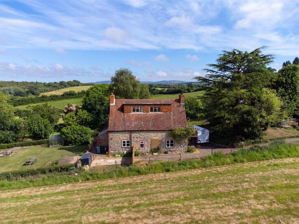 4-bed detached on Whitcombe Road, £585,000