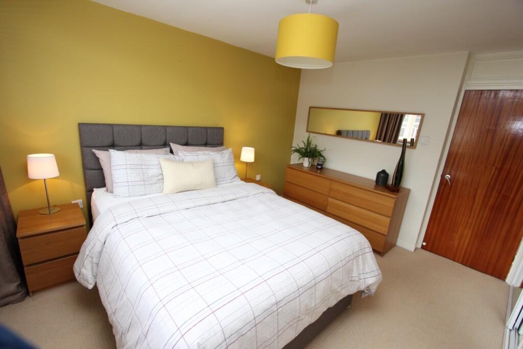 Apartment in Glasgow - More
