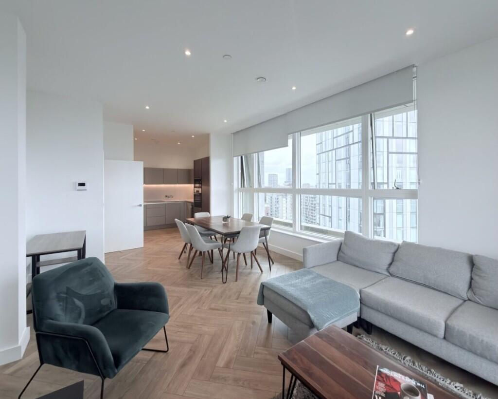 Main image of property: Anaconda cut, 100 Greengate, M3