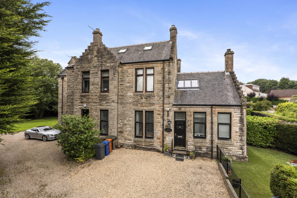 1-bed flat on Flat 2, ‘Cairnhill House’, 14 Switchback Road, Bearsden, Glasgow, G61 1AB, £205,000