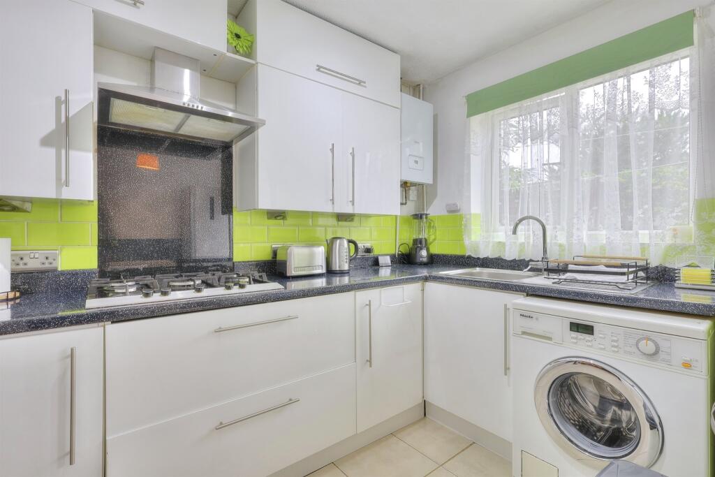 Elton Close, Northampton - View 6