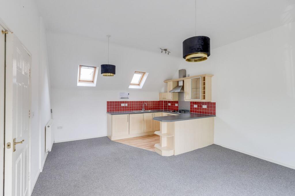 House in Nottingham, Chilwell - View 3