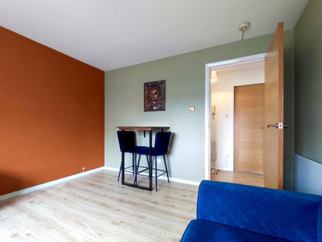Dumbarton Road, Glasgow, G14 - View 3