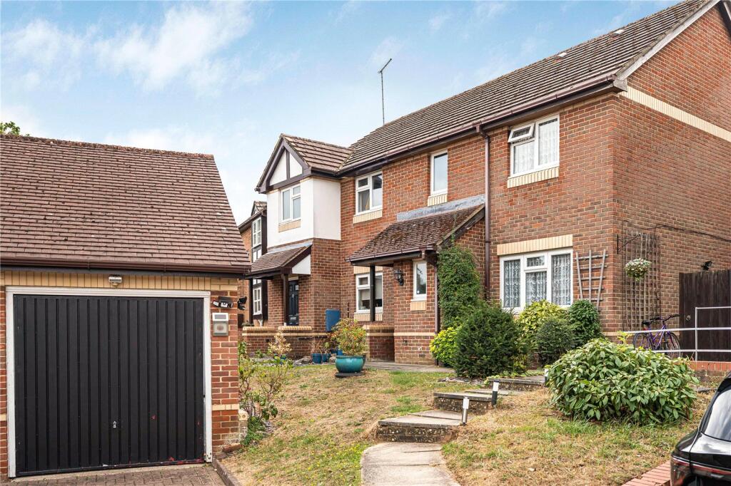 Main image of property: Nell Gwynn Close, Shenley, Radlett, Hertfordshire, WD7