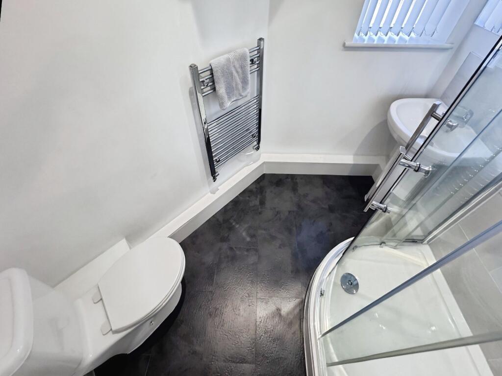 Additional image 9 of Fearnley Croft, Gomersal, BD19