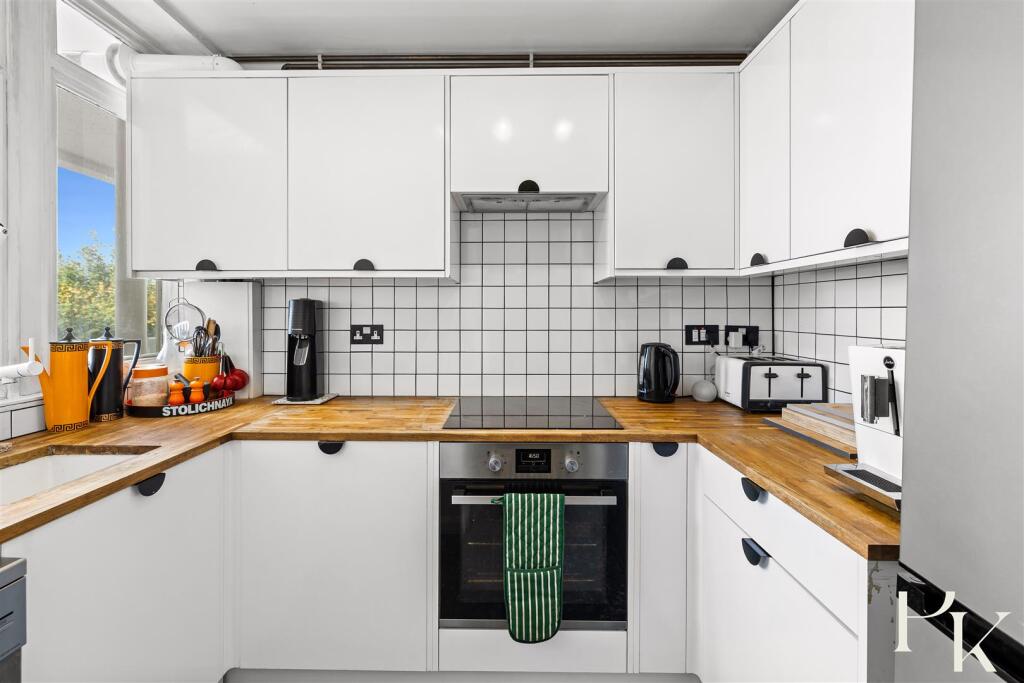 Apartment in Brighton - More