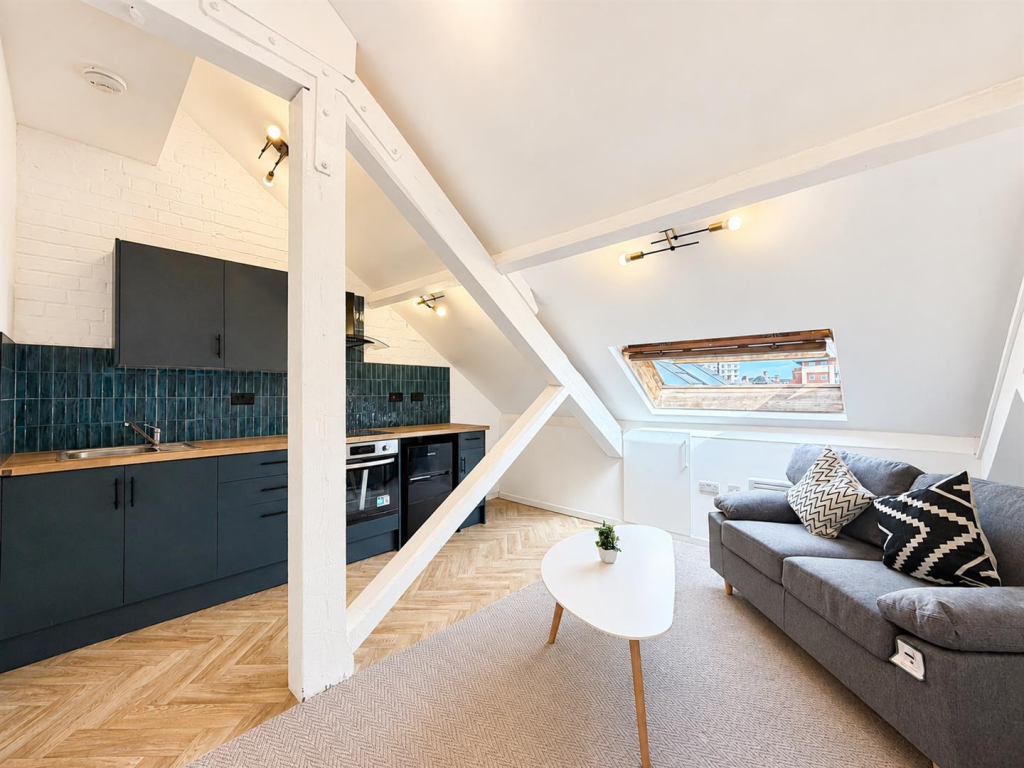 Main image of property: Professional Apartment - York Street, Leicester