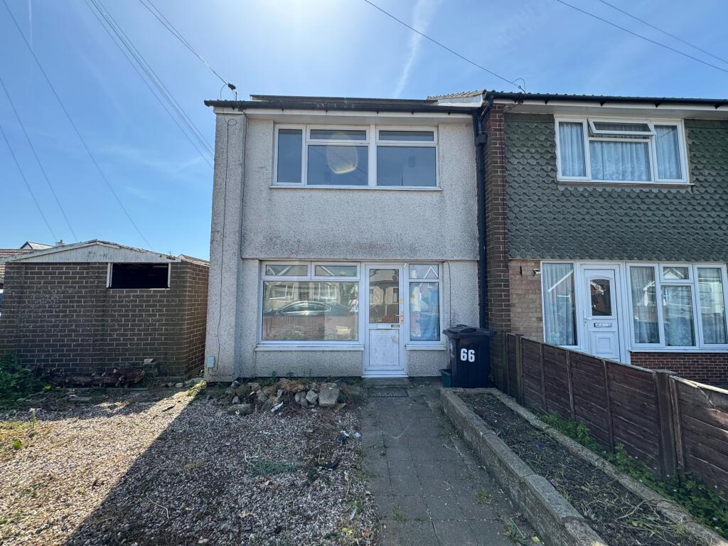 Main image of property: Broadway, Jaywick, Clacton-on-Sea