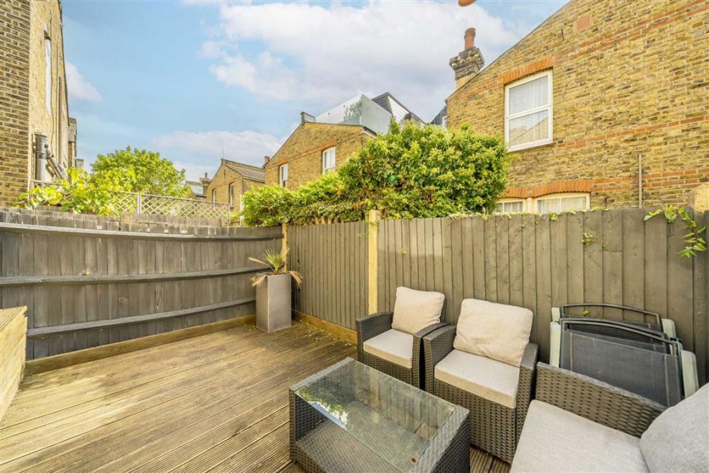 Apartment in London - View 4