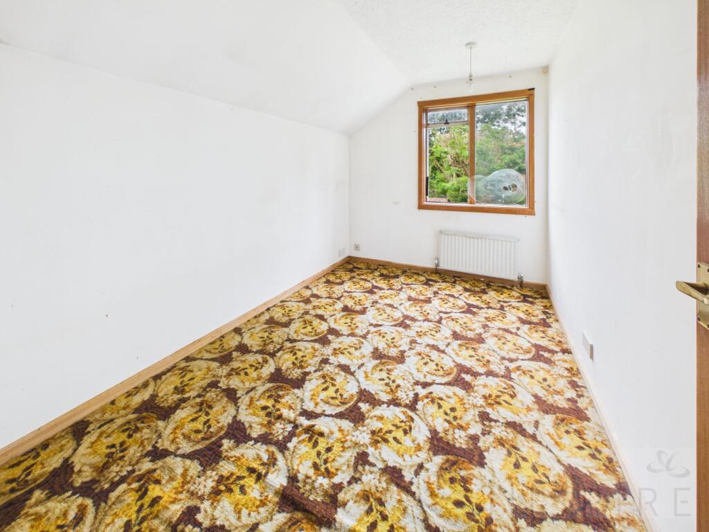House in Crawley, Worth - More