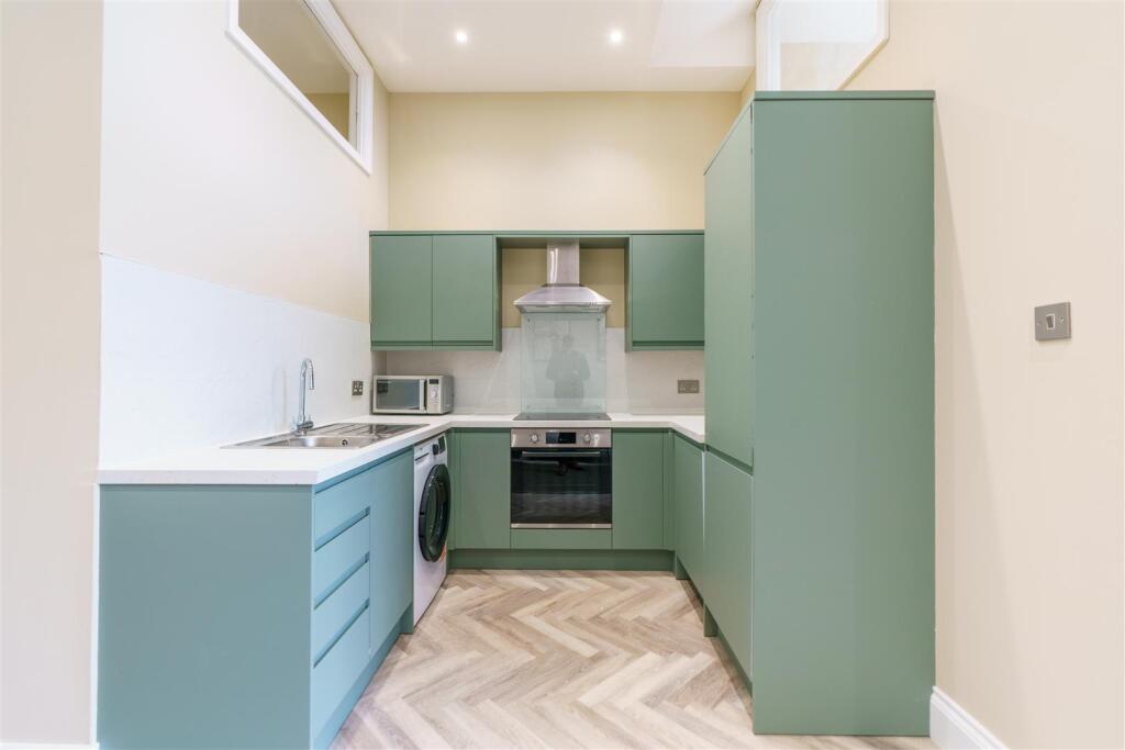 Apartment in Newcastle upon Tyne - View 2