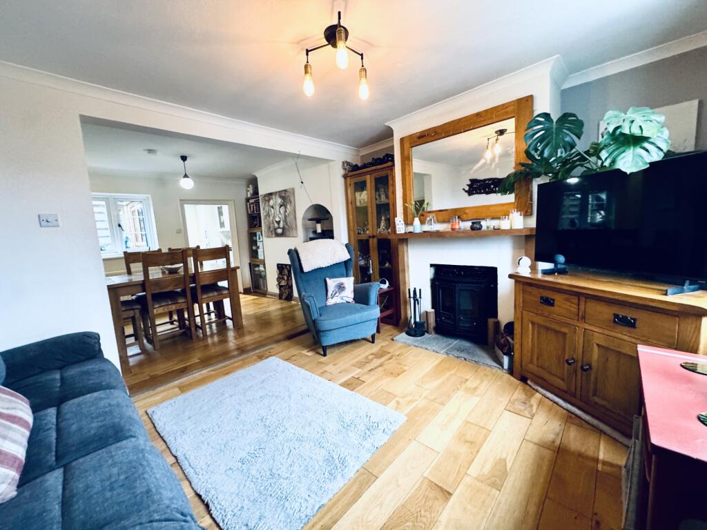 Albion Place, Hartley Wintney photo 3