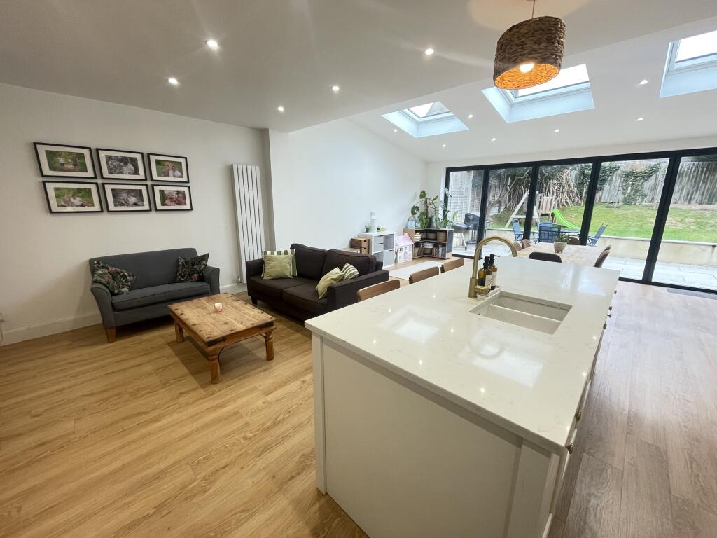 House in Dacorum, Hertfordshire - View 4