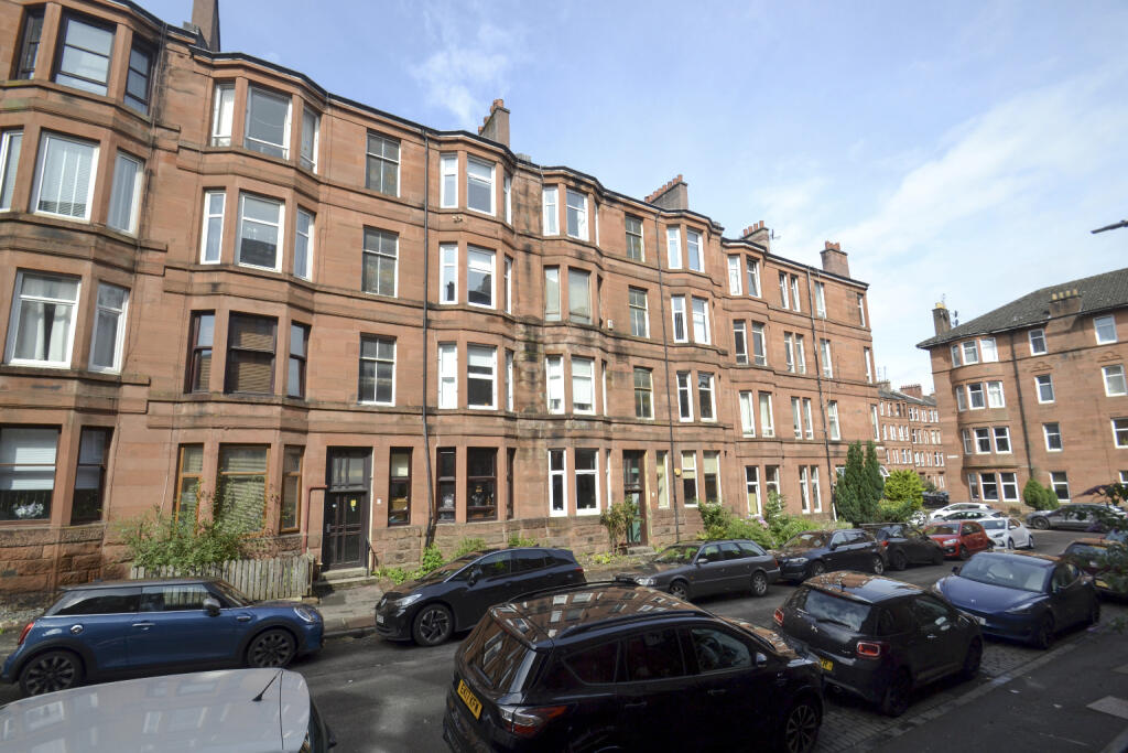 Main image of property: 0/1 4 Kildonan Drive, Thornwood, Glasgow, G11 7XA