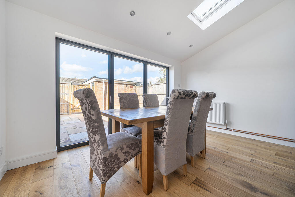House in Milton Keynes, Bedford - More