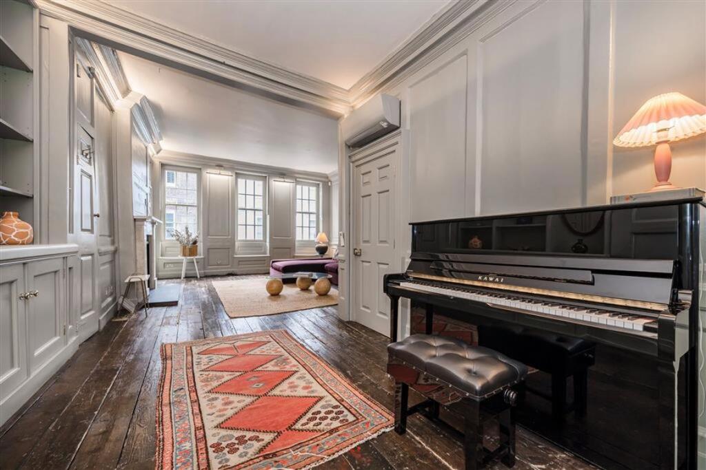 House in London - View 4