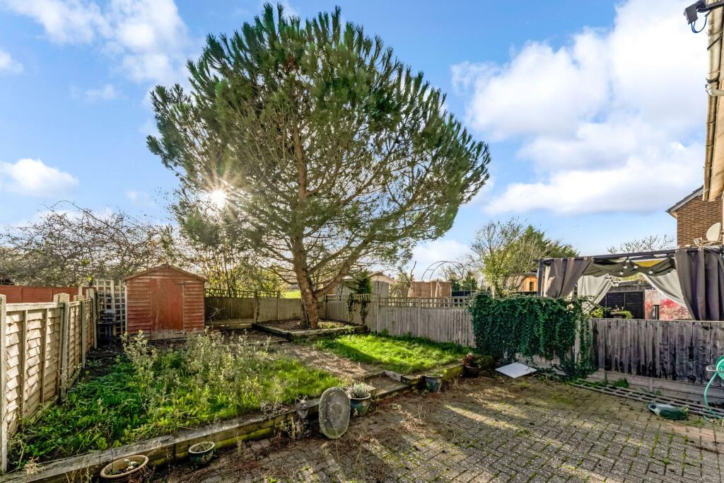 Potters Field, Harlow photo 3