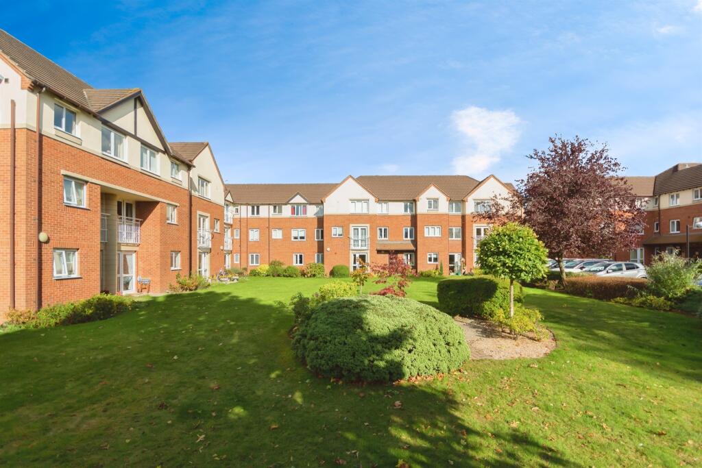 Main image of property: Stratford Road, Hall Green, Birmingham